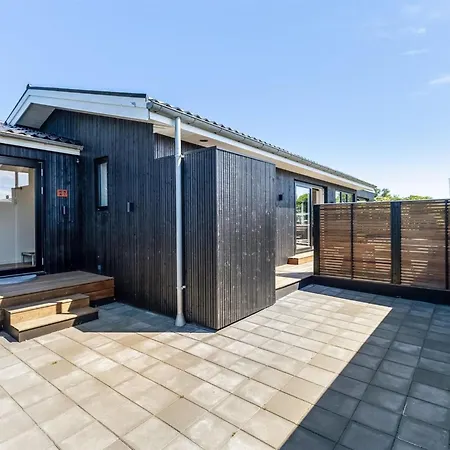 Tecumseh - 300m From The Sea By Interhome Semesterbostad