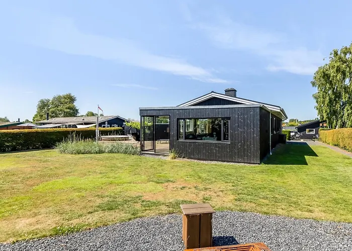 Semesterbostad Tecumseh - 300m From The Sea By Interhome