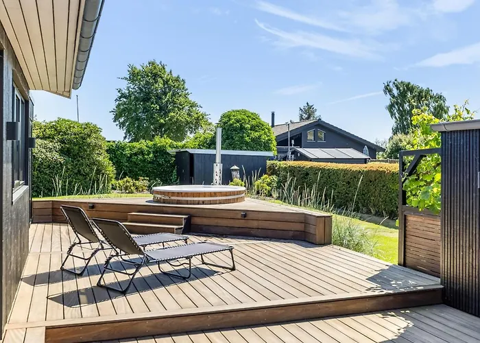 Tecumseh - 300m From The Sea By Interhome Semesterbostad